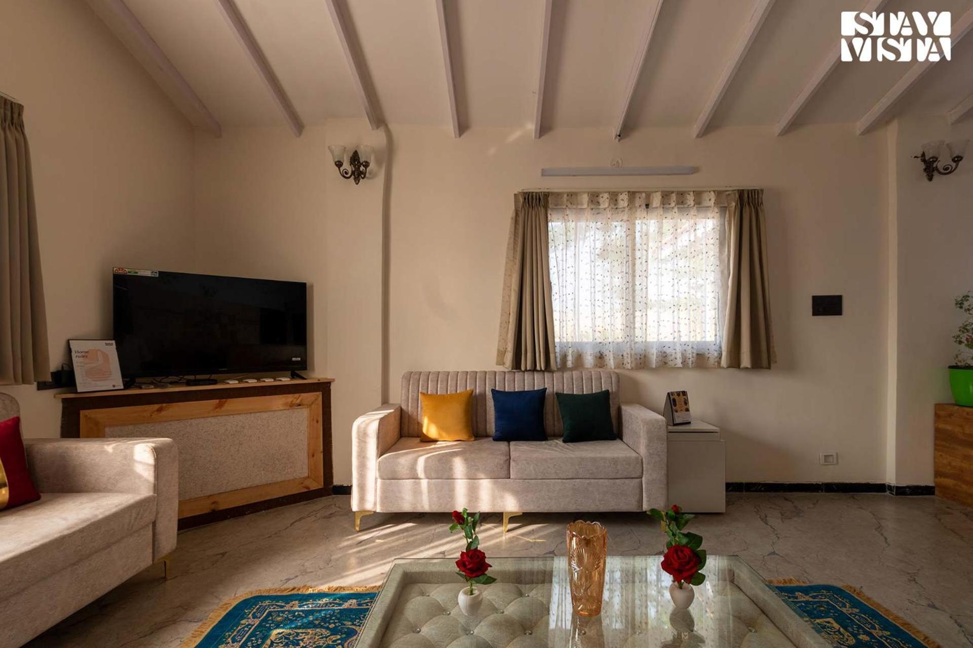 Stayvista'S Harvest Haven - Pool-View Villa With Deck & Machan Near Sula 纳西克 外观 照片