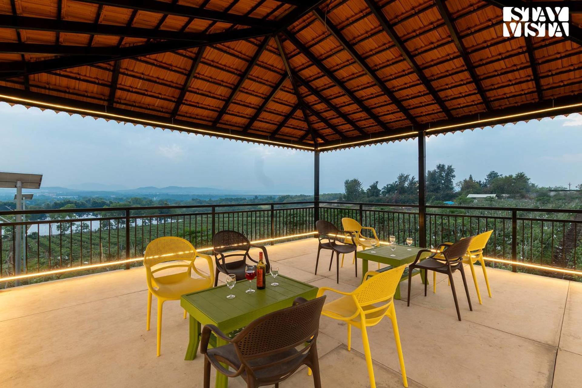 Stayvista'S Harvest Haven - Pool-View Villa With Deck & Machan Near Sula 纳西克 外观 照片