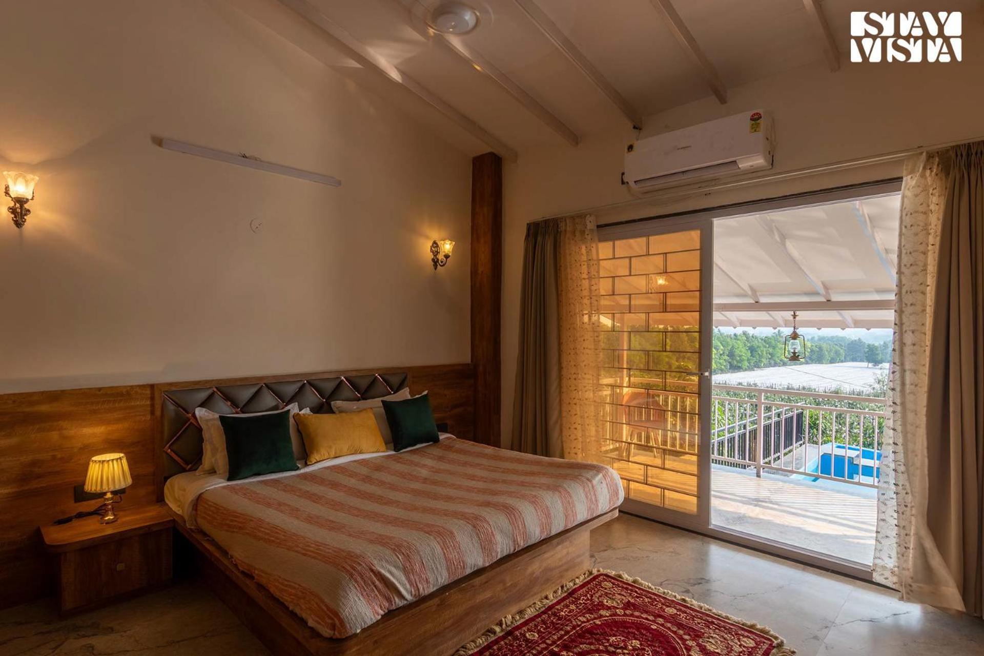 Stayvista'S Harvest Haven - Pool-View Villa With Deck & Machan Near Sula 纳西克 外观 照片
