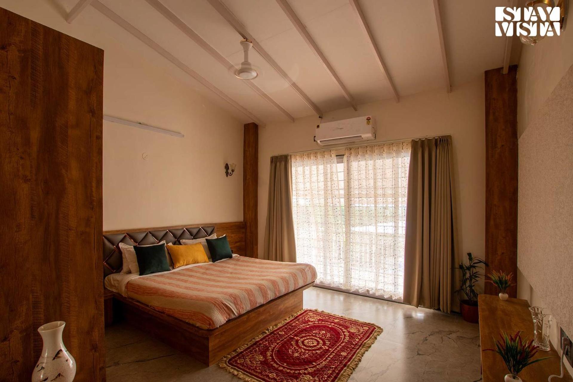Stayvista'S Harvest Haven - Pool-View Villa With Deck & Machan Near Sula 纳西克 外观 照片