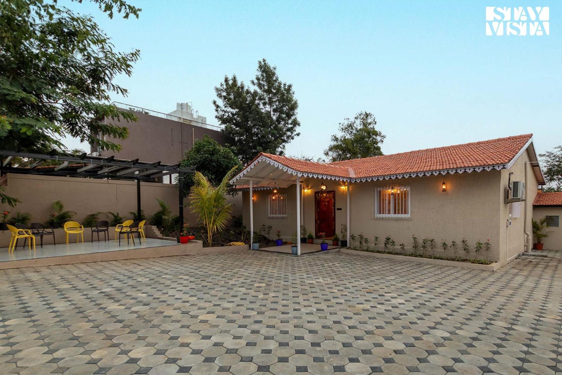Stayvista'S Harvest Haven - Pool-View Villa With Deck & Machan Near Sula 纳西克 外观 照片