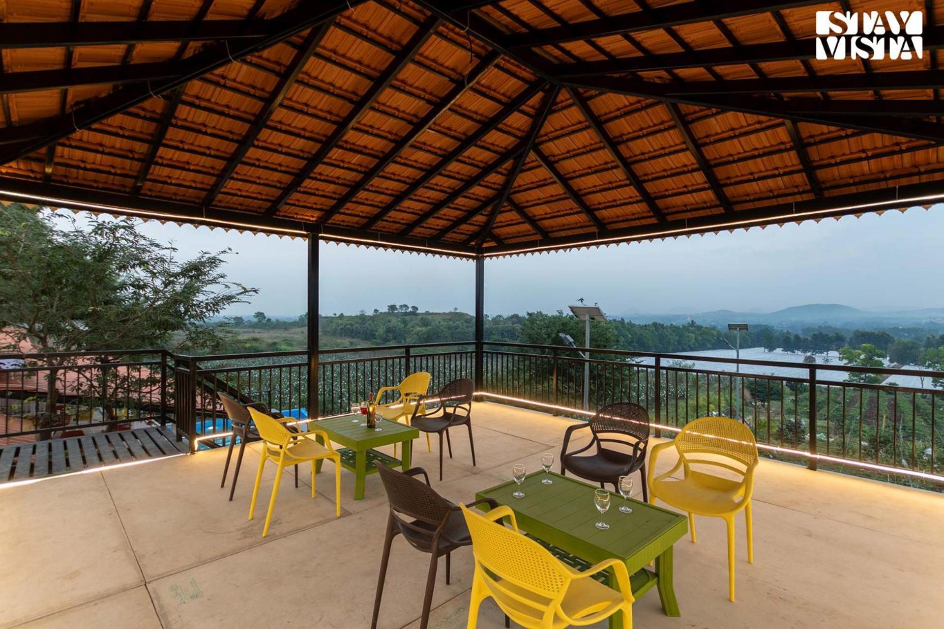 Stayvista'S Harvest Haven - Pool-View Villa With Deck & Machan Near Sula 纳西克 外观 照片